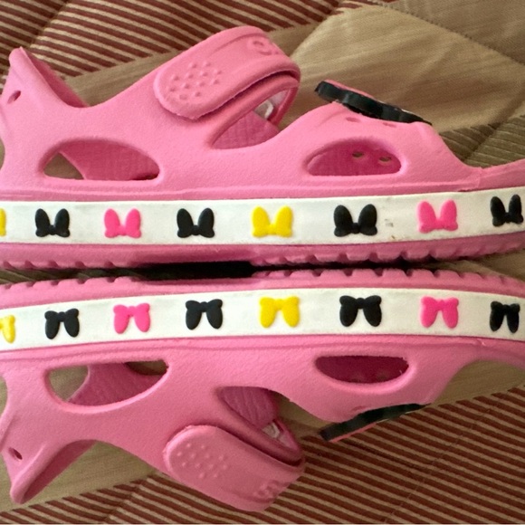 Crocs child Mini Mouse Disney Pink Multicolor Girl Sandals size 12C - Picture 5 of 12